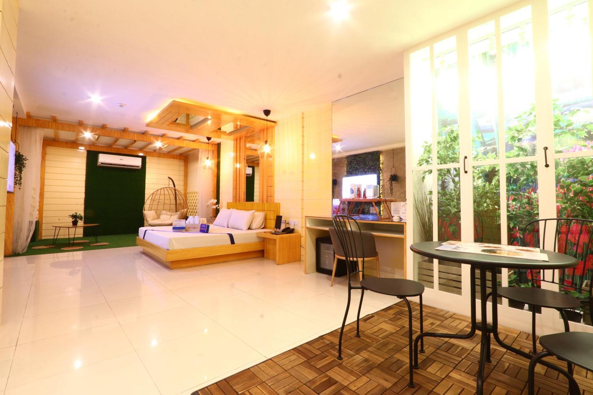 Hotel Dreamworld East Ortigas Pasig City Exterior photo